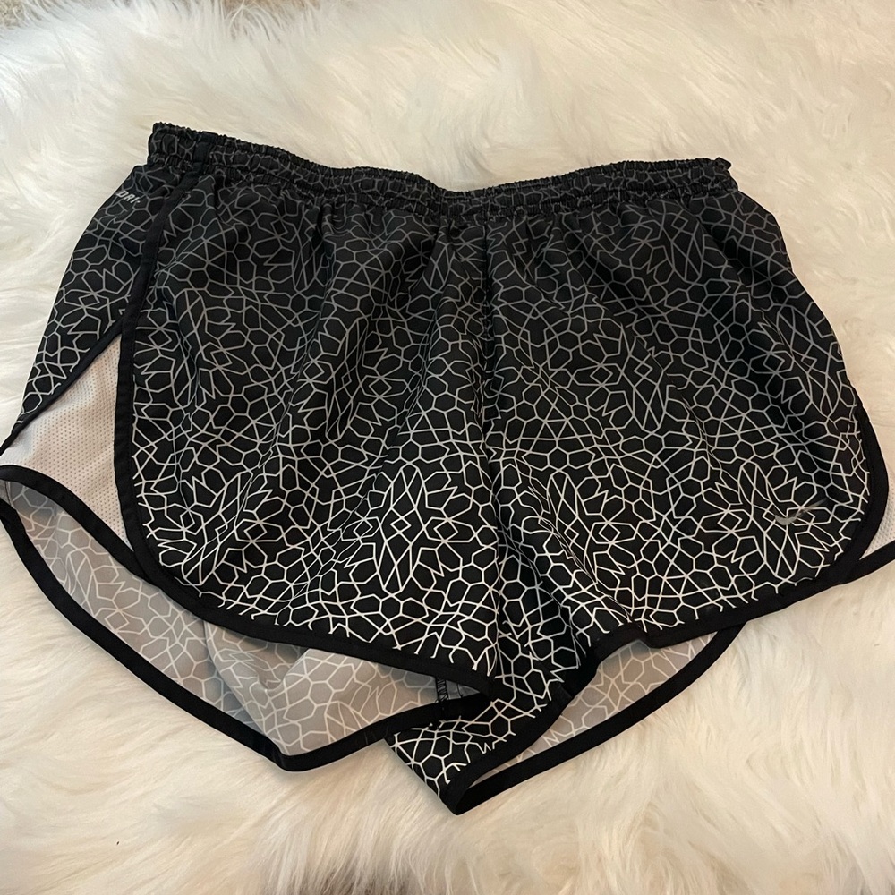 NIKE Black and White Athletic Shorts with Elastic Waistband Women’s size Small